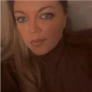 Insegnate della scuola primaria qualificata. Impariamo divertendoci ma con metodo.