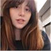 Studentessa del quinto anno del Liceo Linguistico con certificazione C1 Cambridge e diverse esperienze all'estero