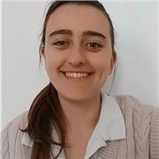 Soy Lucía, profesora particular de primaria y secundaria y estudiante de Psicología