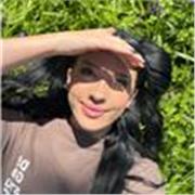 English tutor for young children. I am fluent in both English and Latvian!