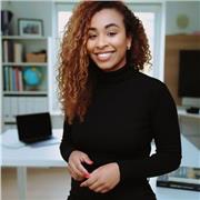 Atuo com reforço escolar e revisão de matérias. Eu me dedico a identificar as lacunas de aprendizado