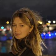 Studentessa di International Economics (università Bocconi), cresciuta a Londra e con esperienze scolastiche all'estero (Canada, Inghilterra) propone ripetizioni di inglese. C2 IELTS 8.0