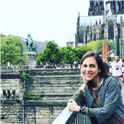 Insegnante di lingue impartisce ripetizioni di francese e tedesco.