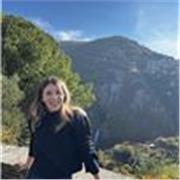 Psicóloga Clínica, con +3 años de experiencia en roles de apoyo escolar, tutorías y acompañamiento de integración social