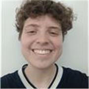 Ministro aulas de Língua portuguesa e literatura focando em processos linguísticos