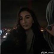 Supportive GCSE science tutor helping you build confidence and achieve top exam results