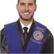 Soy un estudiante con niveles certificados de inglés C1 por Cambridge con experiencia dando tutorías a niños pequeños y jóvenes.