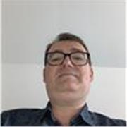 Prof d’informatique en programmation multi-langages et bases de données 