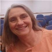 Más de cinco años impartiendo clases de castellano. Clases individuales o grupos y por Skype.