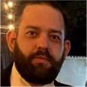 Profesor de matemáticas básicas, historia o español. Doy clases tanto a niños como a adultos