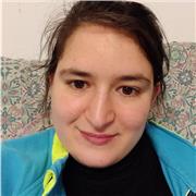 Ragazza diplomata a Ragioneria offre lezioni di letteratura italiana a ragazzi di scuola media e superiore