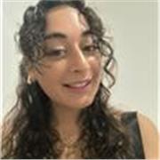 Sono Giorgia e attualmente studio scienze dell'educazione e della formazione della prima infanzia e lavoro come aiuto maestra