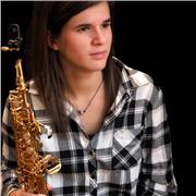 Saxofonista graduada con experiencia tanto a nivel nacional como internacional da clases de música a cualquier nivel