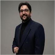 Experto en marketing digital, con sólidas habilidades pedagógicas y una clara orientación a la enseñanza efectiva.