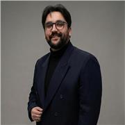 Experto en marketing digital, con sólidas habilidades pedagógicas y una clara orientación a la enseñanza efectiva.