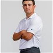 Bilingual in both Spanish and English. I studied in the USA and was born in Spain. I'm very flexible with dates and times and hopefully, I can help you with anything you need. 