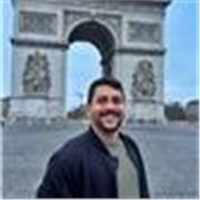 Professor de português com experiência em aulas on-line