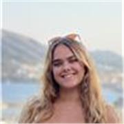 Profesora titulada en Educación Infantil y Primaria y pedagogía terapéutica. Doy clases de apoyo escolar desde los 3 años hasta los 12, adaptándome al proceso de aprendizaje del niño. La mayoría de aprendizajes los aprendemos por medio de juegos, ya que e
