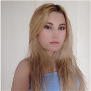 Me defino como una persona divertida y feliz y me gustaría dar clases a niños que tengan problemas en concentración