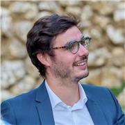 Professeur d'histoire, Sciences Politiques et Géographie. Tous niveaux.