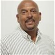 Helping professionals in their professional and personal development through English