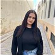 Profesora de lengua y literatura, estudiante de la filología hispánica se ofrece para dar clases a desde primaria hasta bachillerato