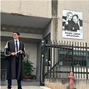 Avvocato impartisce ripetizioni di diritto