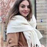 Studentessa laureata in Economia e management offre aiuto compiti per ragazzi di scuola media e superiore e lezioni private di matematica ed economia aziendale