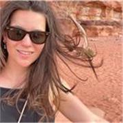 Laureata magistrale in storia e filosofia impartisce lezioni di storia per studenti che ne hanno bisogno
