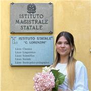 Studentessa Universitaria, diplomata a giugno 2024 offre aiuto in materie scientifiche: matematica, chimica, biologia, fisica