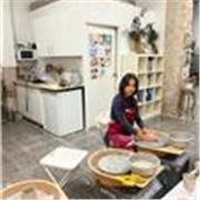 Soy amigable , ami a los niños y soy divertira 