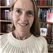 Online French tutor providing lessons to students
