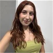 Soy estudiante actualmente,pero me gustaría enseñar lo que mejor se me da ,el inglés y también clases de repaso de primaria 