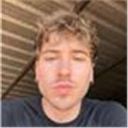 Soy una persona amable y educada, poseo la habilidad de hablar inglés y alemán 