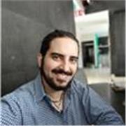 Soy un psicólogo divertido con experiencia en la docencia usando técnicas gamificadas.  