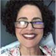 Professora com mais de 20 anos de experiência