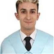 Profesor de inglés, traductor e intérprete y a punto de acabar el Máster en Profesorado de Inglés 