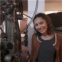 Imparto clases particulares de historia, portugués e inglés con vistas al perfil del alumno, sus intereses y necesidades.