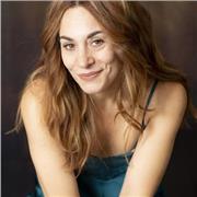 Una nave che attraversa l'oceano, ogni onda la colpisce delicatamente, così come delicata e la nostra comprensione ed anima.