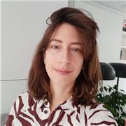 Ingegnere edile Architetto impartisce lezioni di matematica