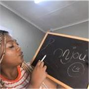 Prof d’anglais prête à vous aider à communiquer en anglais comme un pro.