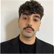 Tutor di Inglese (B2) e Matematica con metodo personalizzato ed esperienza nel doposcuola.