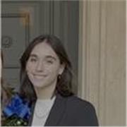 Se cerchi un'insegnante giovane, competente e fresca di liceo classico, contattami subito!