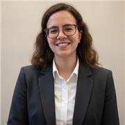 Professora de francês e cultura francófona