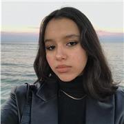 ripetizioni di lingue da studentessa del linguistico