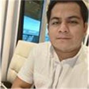 Maestro de informática, con estudios en ingeniería telemática por el ipn