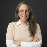 Consultora y formadora de social media branding con más de 12 años de experiencia para profesionales, emprendedores y estudiantes