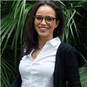 Aiuto compiti scuole elementari e medie a Paternò ma disponibile anche online.Laureata in Scienze Politiche e Relazioni Internazionali con specialistica in comunicazione digitale e marketing