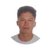 Tengo la carrera en Estudios Interculturales, la cual se basa en asignaturas como Lengua, Historia y Filosofía. Además del B2 en inglés