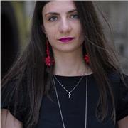 Laureata in Biotechnologies of Human Reproduction offre lezioni di biologia, anatomia, scienze naturali